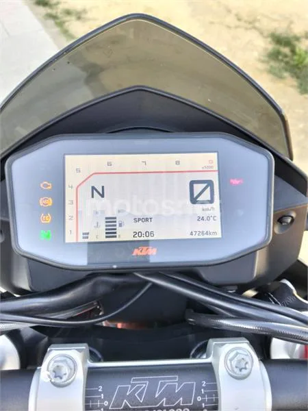 KTM 690 Duke – Vista 7