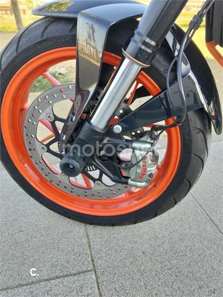 KTM 690 Duke – Vista 8