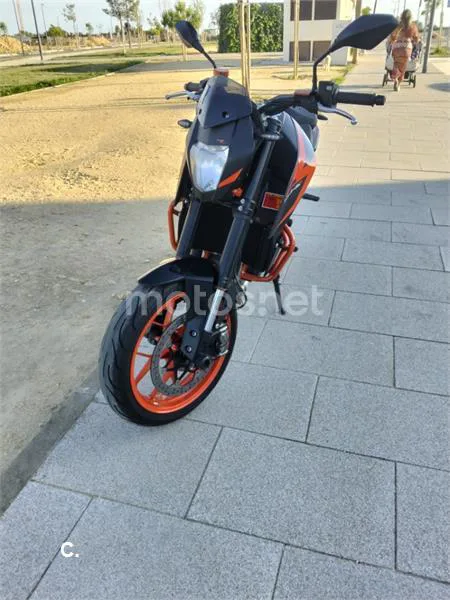 KTM 690 Duke – Vista 9