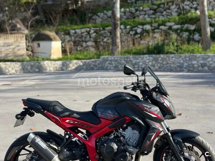 Honda CB650F - Vista 9