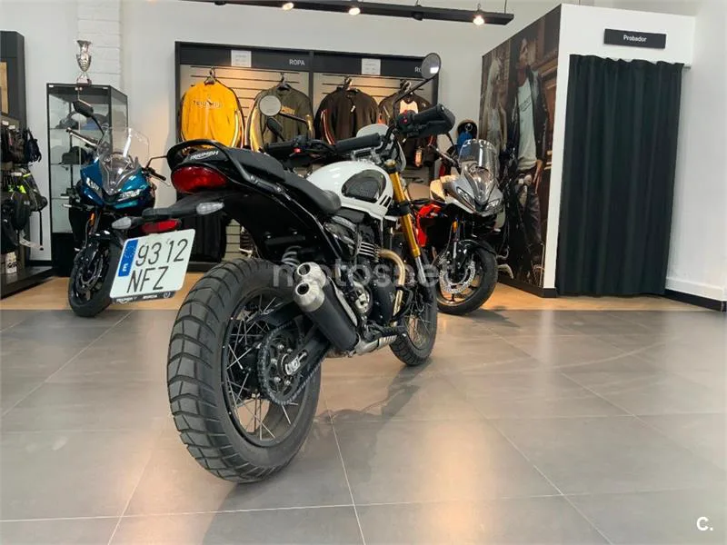 Triumph Scrambler 400 XC – Vista 5