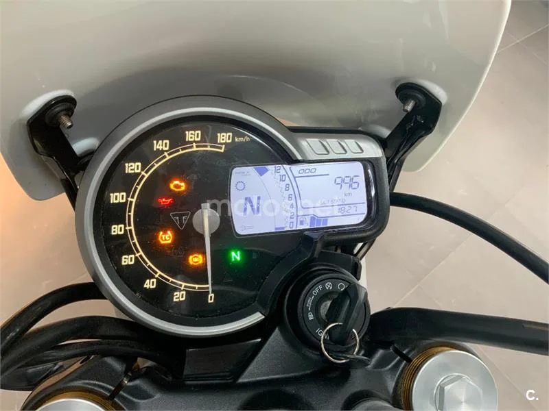 Triumph Scrambler 400 XC – Vista 7