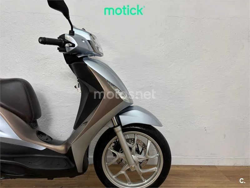 Piaggio Medley – Vista 4