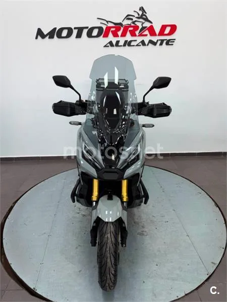 Honda X-ADV – Vista 13