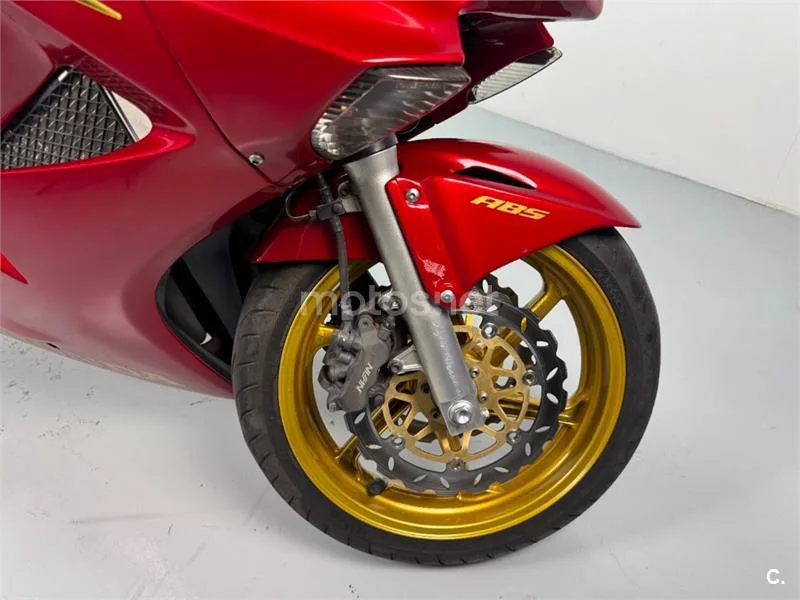 Honda VFR 800 – Vista 16