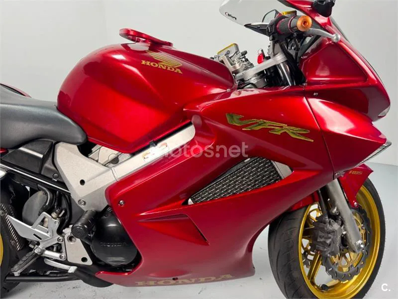 Honda VFR 800 – Vista 18