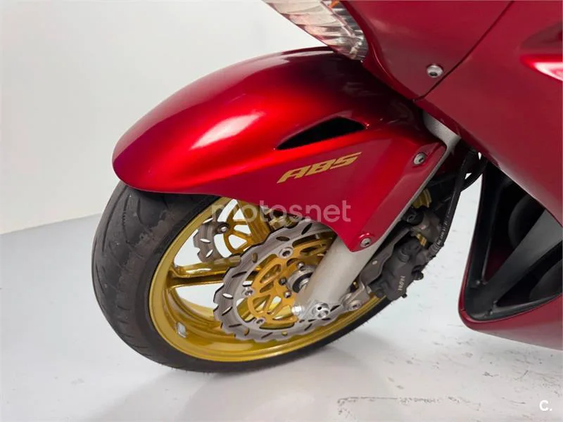 Honda VFR 800 – Vista 5