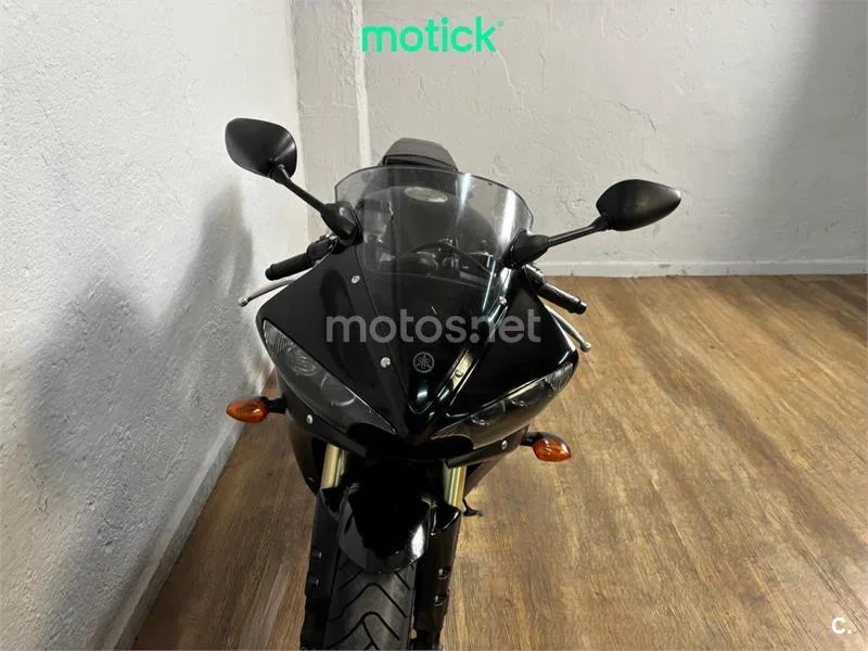 Yamaha R6 – Vista 11