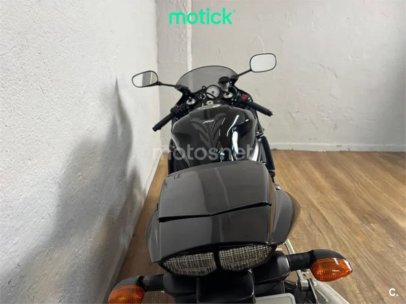 Yamaha R6 – Vista 6