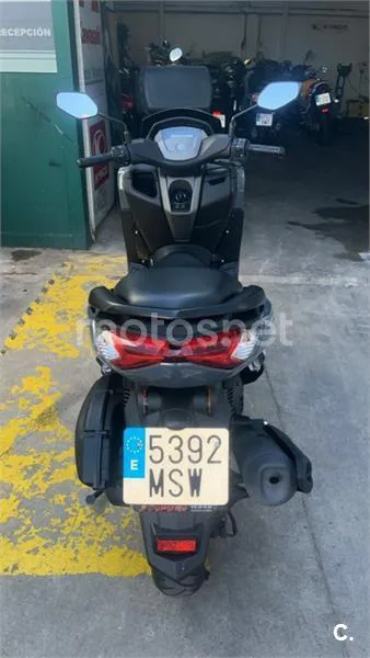 Yamaha NMAX – Vista 5