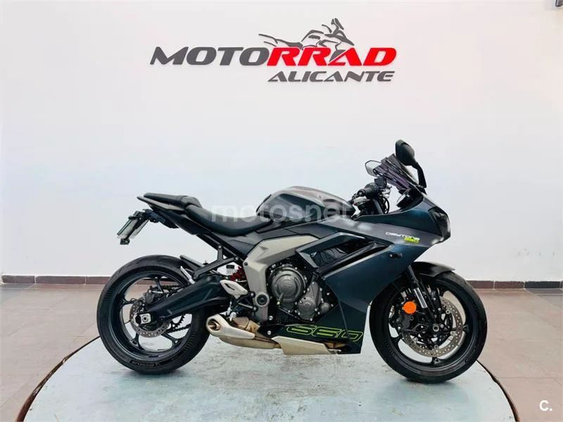 Triumph Daytona 660 7750 € 2025 Alicante - 1