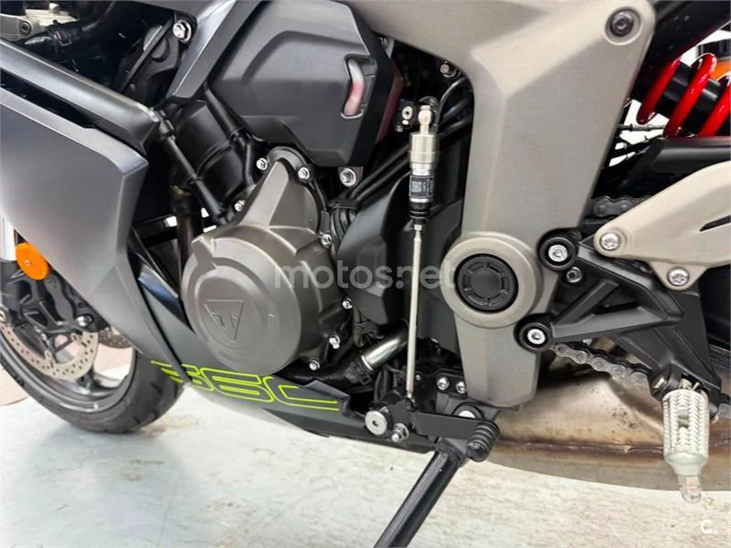 Triumph Daytona 660 – Vista 14