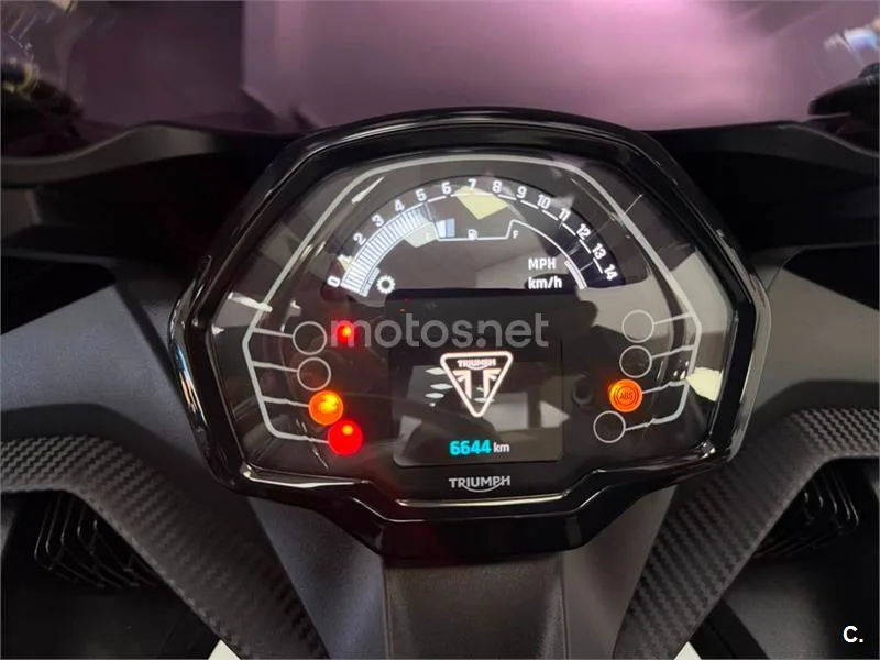 Triumph Daytona 660 – Vista 16