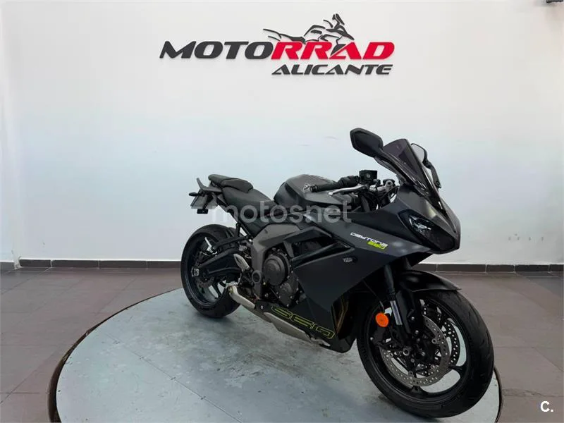Triumph Daytona 660 – Vista 19