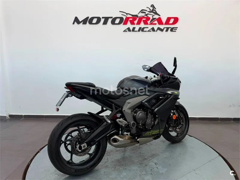 Triumph Daytona 660 – Vista 3