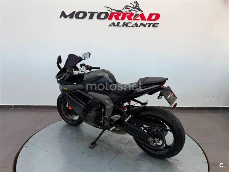 Triumph Daytona 660 – Vista 5