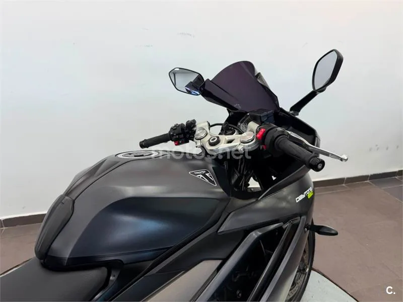 Triumph Daytona 660 – Vista 7