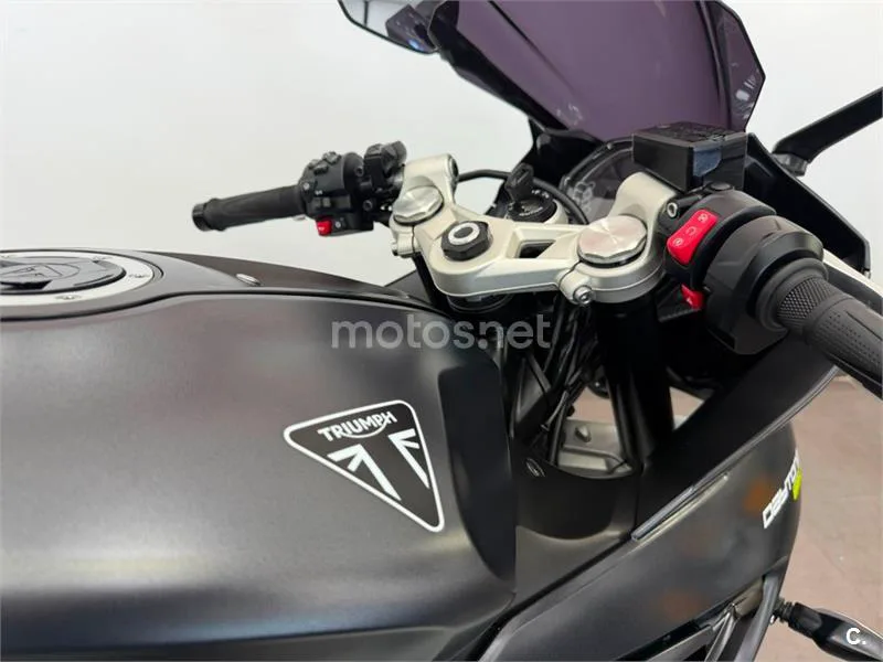 Triumph Daytona 660 – Vista 8