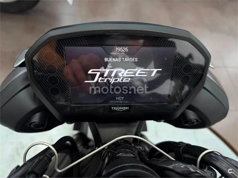 Triumph Street Triple 765 – Vista 12