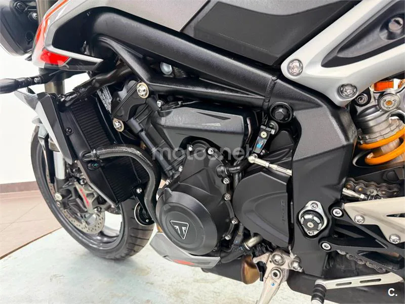 Triumph Street Triple 765 – Vista 14