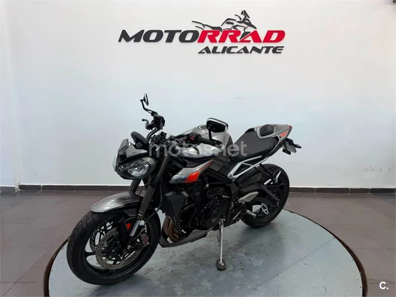 Triumph Street Triple 765 – Vista 15