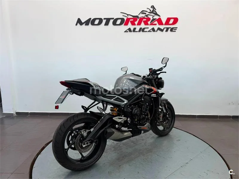 Triumph Street Triple 765 – Vista 3