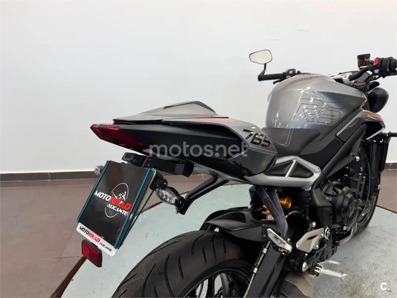 Triumph Street Triple 765 – Vista 6