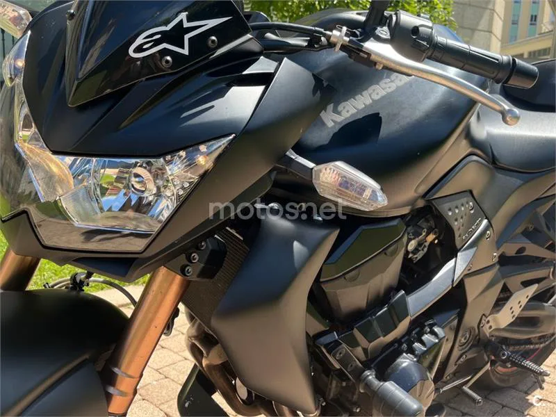 Kawasaki Z 750R – Vista 3