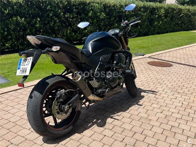 Kawasaki Z 750R – Vista 4