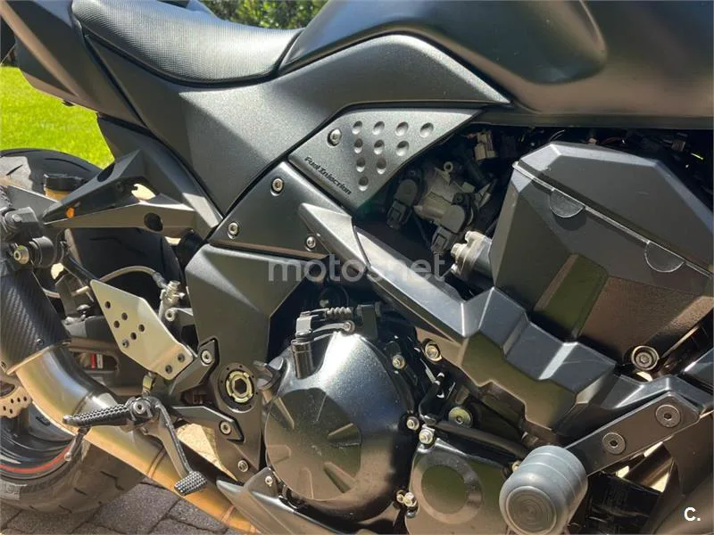 Kawasaki Z 750R – Vista 7