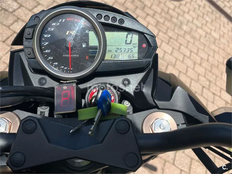 Kawasaki Z 750R – Vista 8