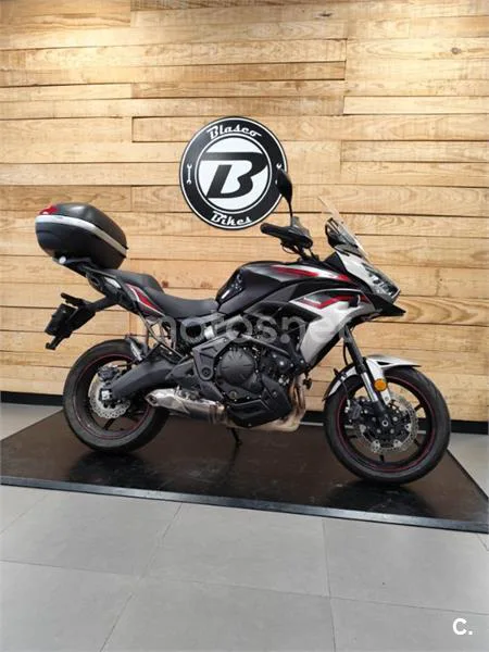 Kawasaki Versys – Vista 13