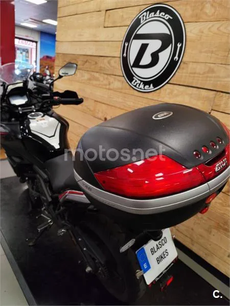 Kawasaki Versys – Vista 14