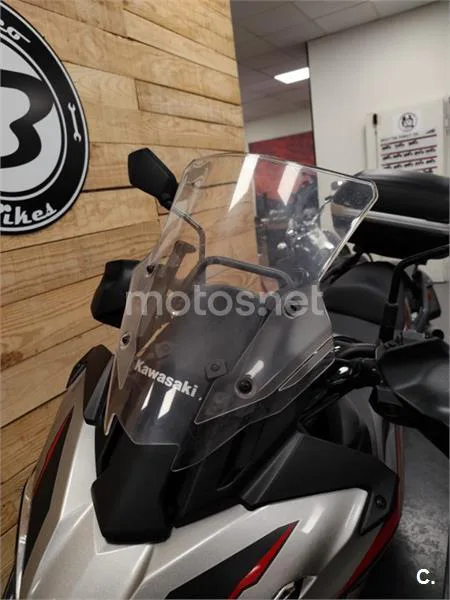 Kawasaki Versys – Vista 17
