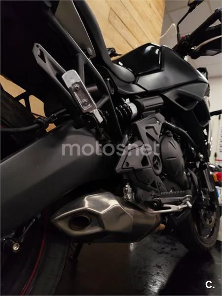 Kawasaki Versys – Vista 6