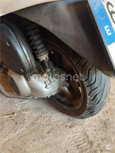 Piaggio X EVO 125 – Vista 3