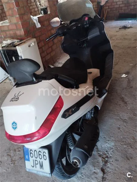 Piaggio X EVO 125 – Vista 6