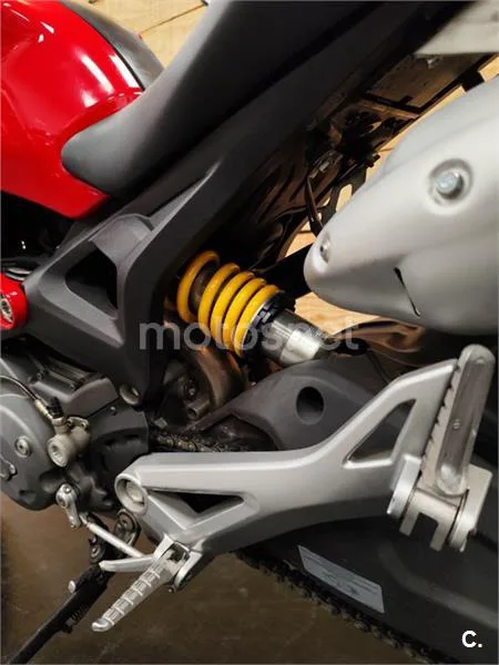 Ducati Monster 696 – Vista 12