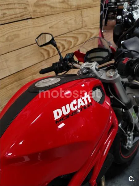 Ducati Monster 696 – Vista 14