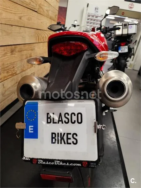 Ducati Monster 696 – Vista 15