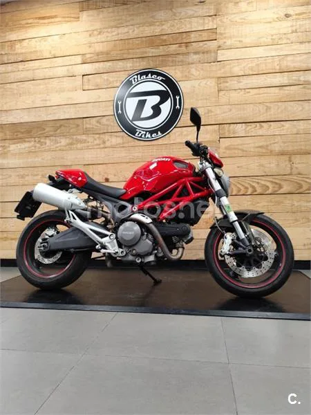 Ducati Monster 696 – Vista 18
