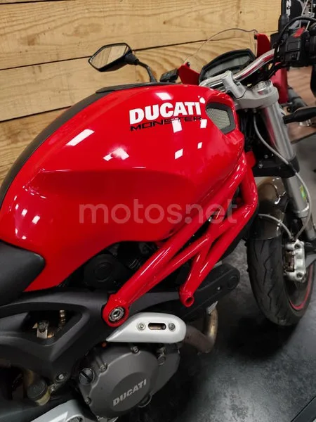 Ducati Monster 696 - Vista 22