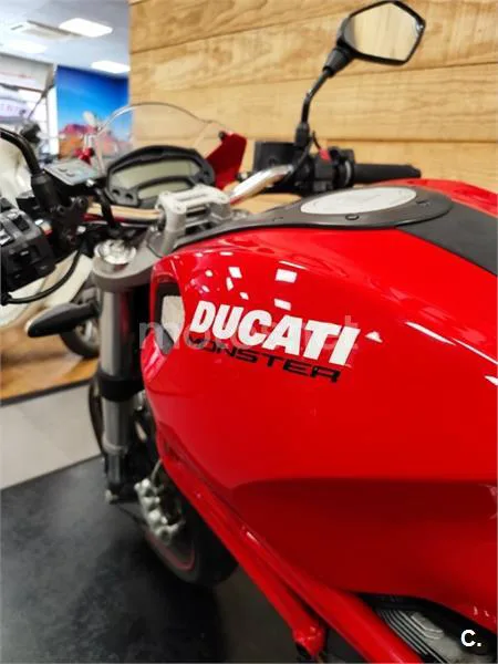 Ducati Monster 696 – Vista 4