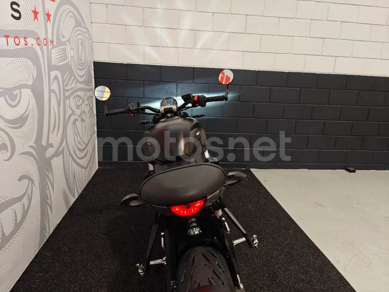 Triumph Trident 660 – Vista 12