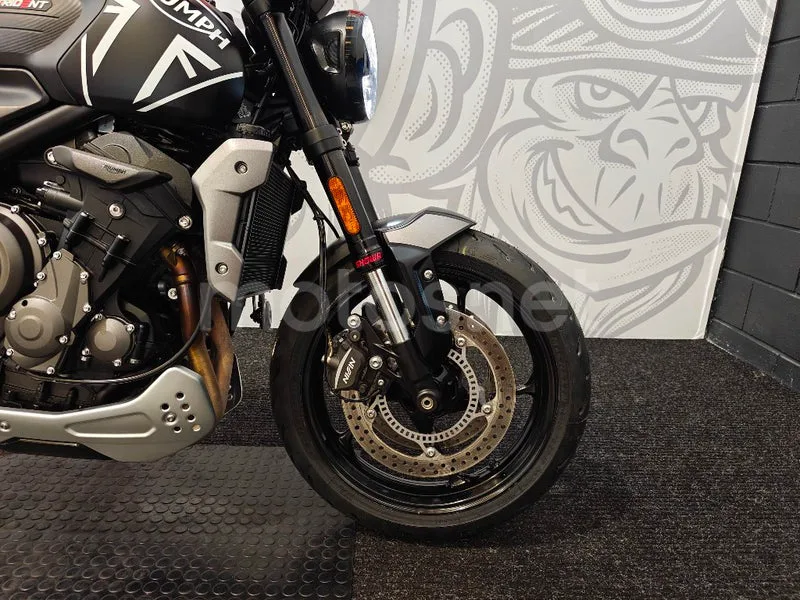 Triumph Trident 660 – Vista 14