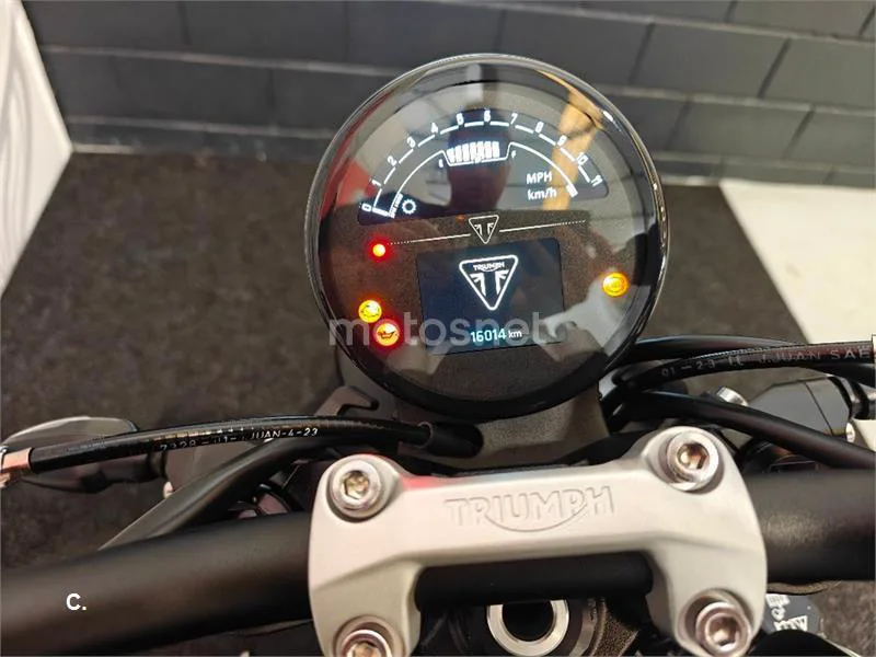 Triumph Trident 660 – Vista 9