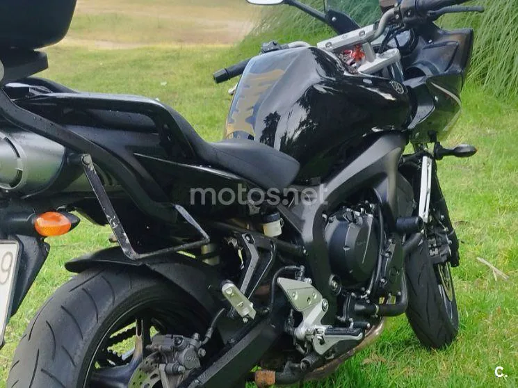Yamaha FZ6 Fazer S2 - Vista 3