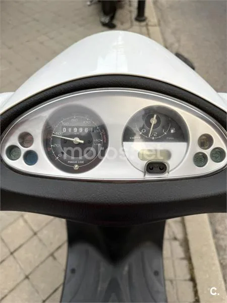 Piaggio Fly 125 – Vista 4