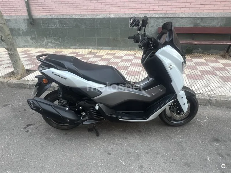 Yamaha NMAX – Vista 10