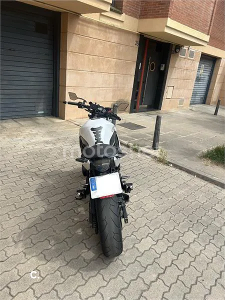 Yamaha XJ6 N Diversion – Vista 4